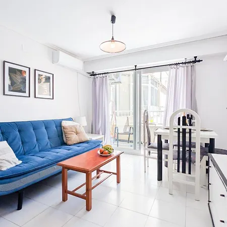 Cosy 200m From The Sea טורבייחה