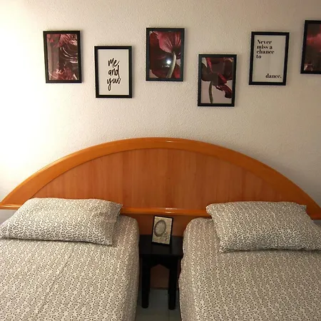 Cosy 200m From The Sea דירה *