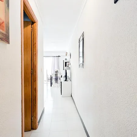 Cosy 200m From The Sea טורבייחה